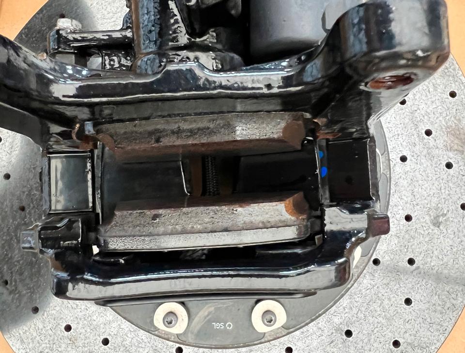 Lamborghini Urus 4ML / 4MO Complete Ceramic Brake System - Image 2