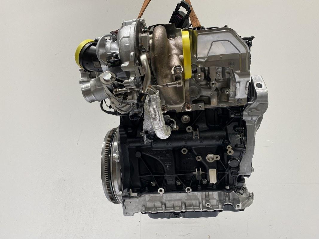 VW GOLF VIII R 2.0 TSI ENGINE - Image 2