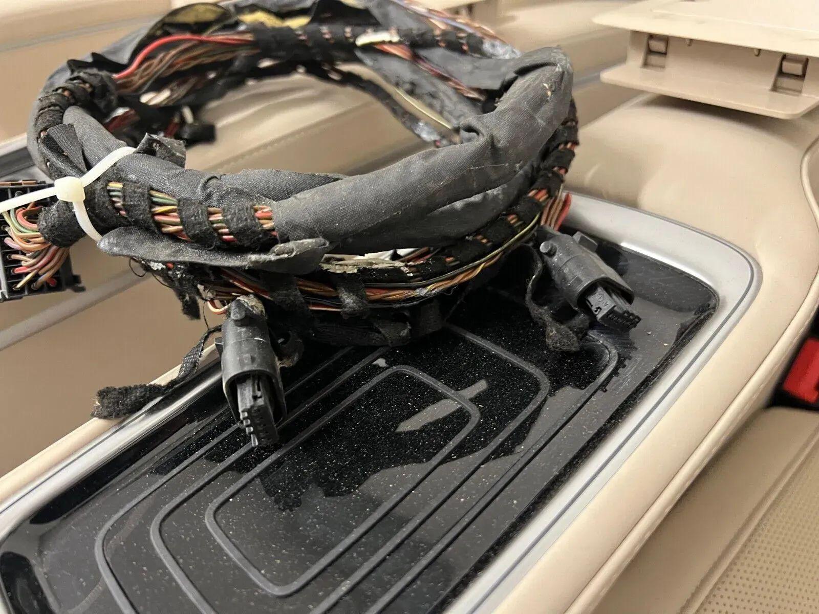 Mercedes-Benz V-Class W447/W448 Luxury Seat - Image 3