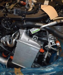 Alternative view of Mercedes S-Class 350d Engine