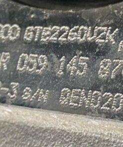 Alternative view of Porsche Cayenne 3.0d engine