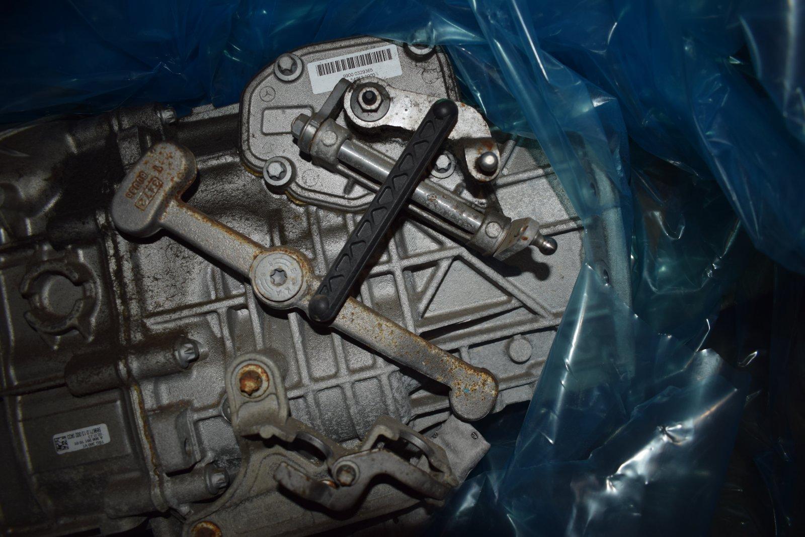 Mercedes-Benz Sprinter W906 Manual Transmission - Image 2