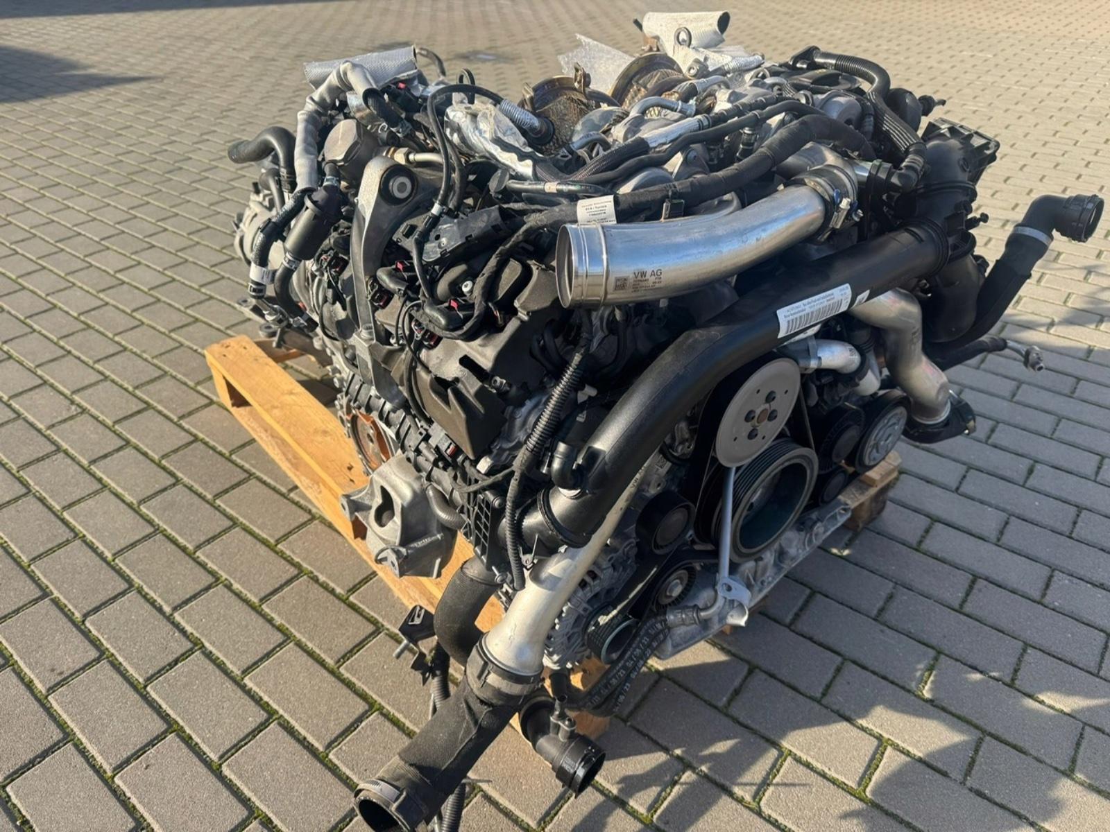 Porsche Macan GTS DGR Engine – Complete with Attachments - Image 2
