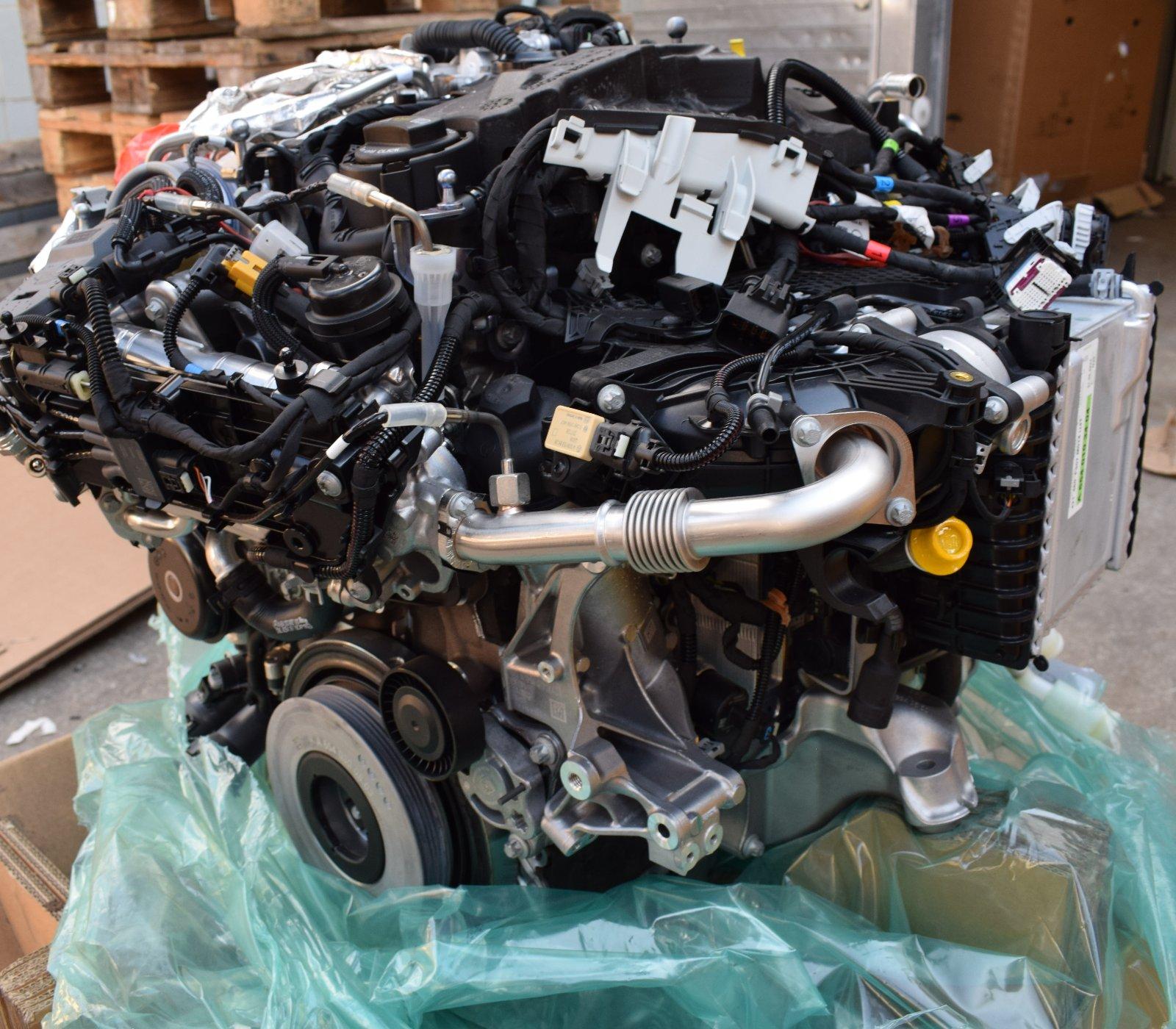 Original Mercedes Engine OM654 - Image 6