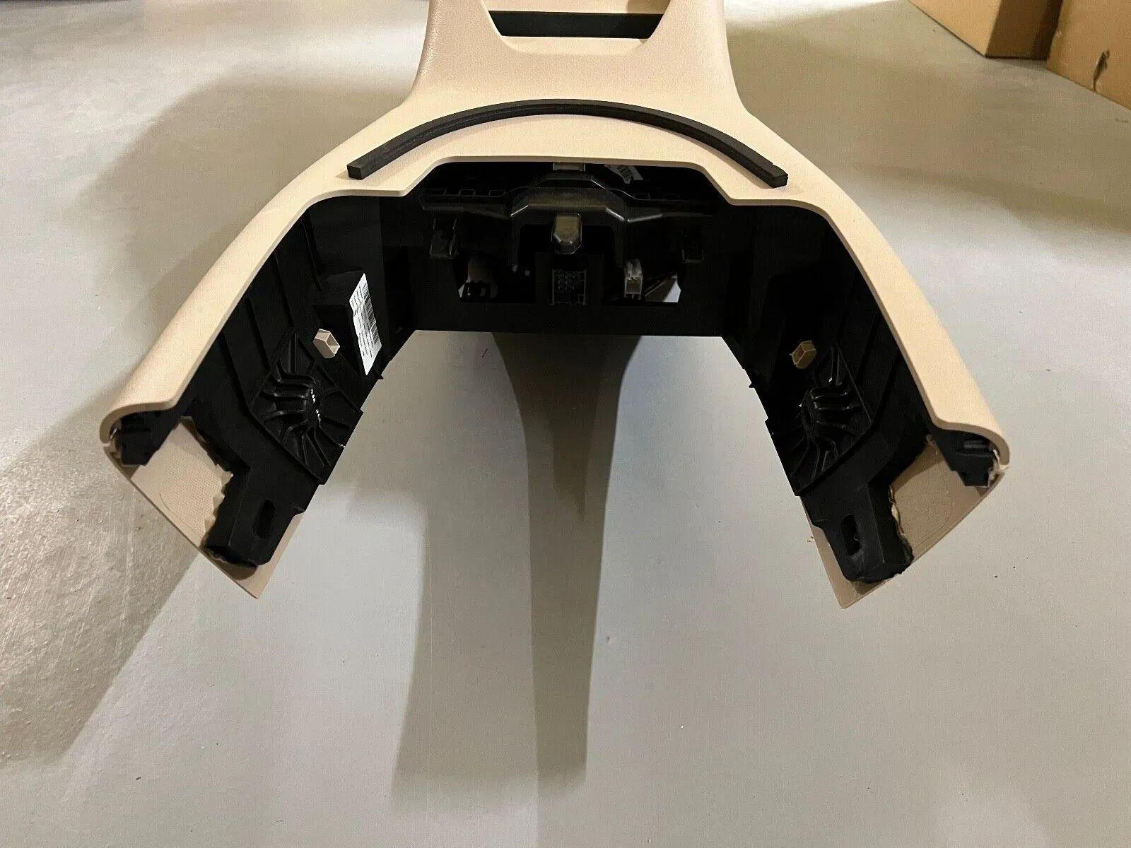 Mercedes-Benz V-Class Center Console Refrigerator - Image 10