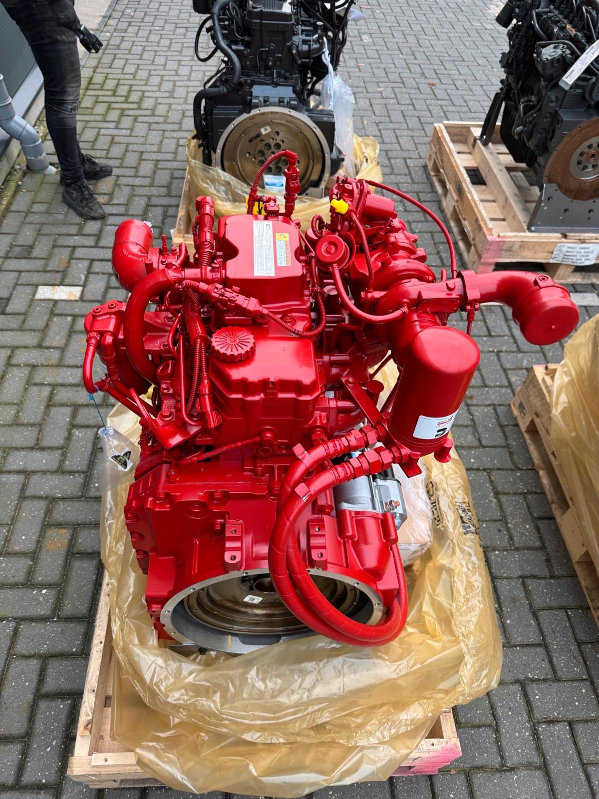 Cummins QSB4.5 engine - Image 15