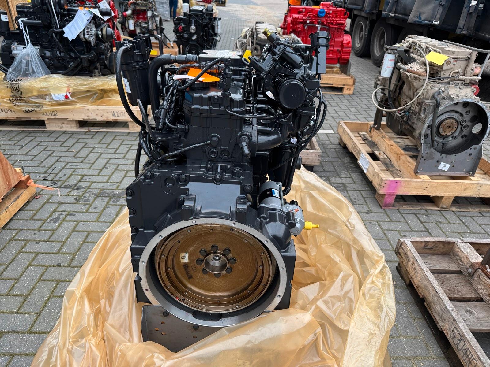 Cummins QSB4.5 engine - Image 13