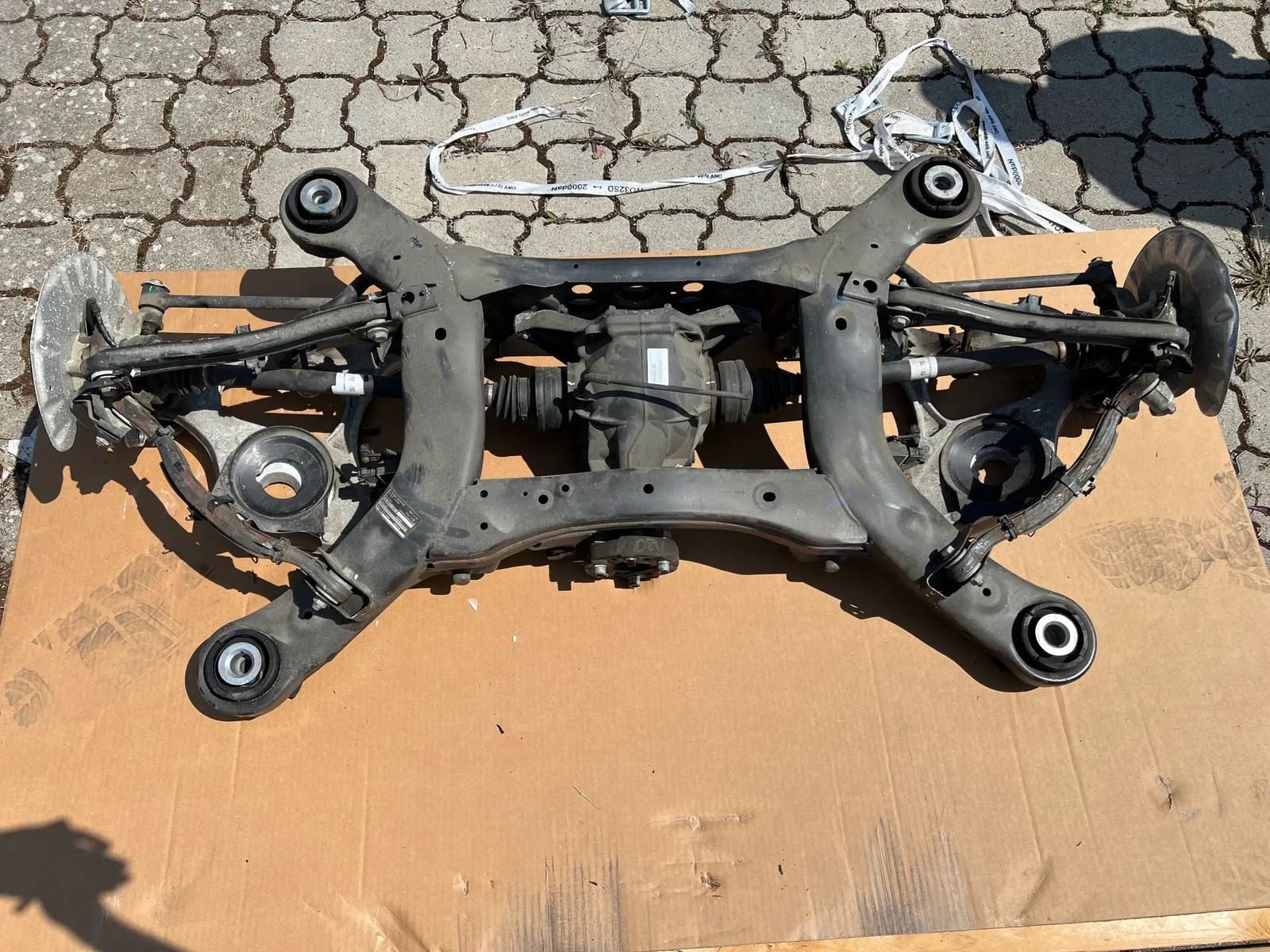 Mercedes-Benz S-Class W222 Rear Axle with Differential - Image 4