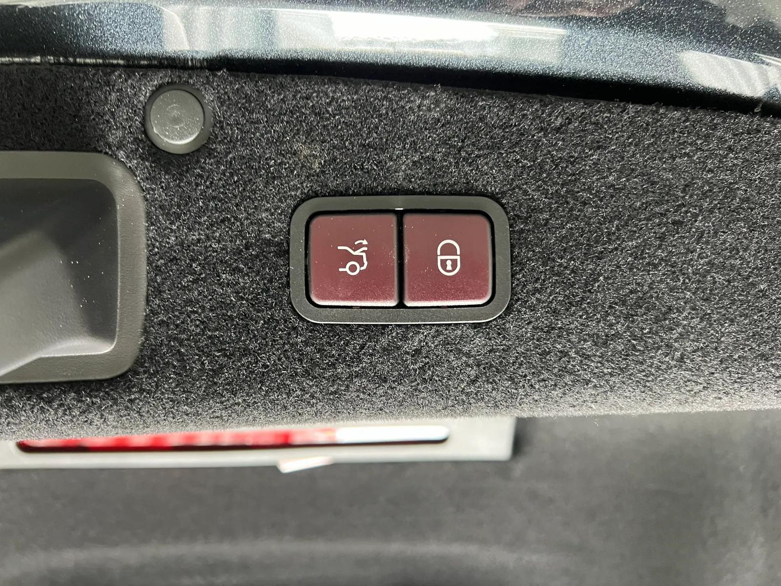 Mercedes-Benz S-Class W222 Rear Tailgate - Image 4